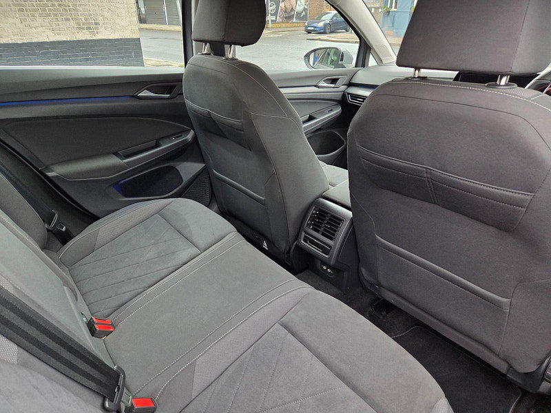Volkswagen Golf STYLE TSI DSG Automatic