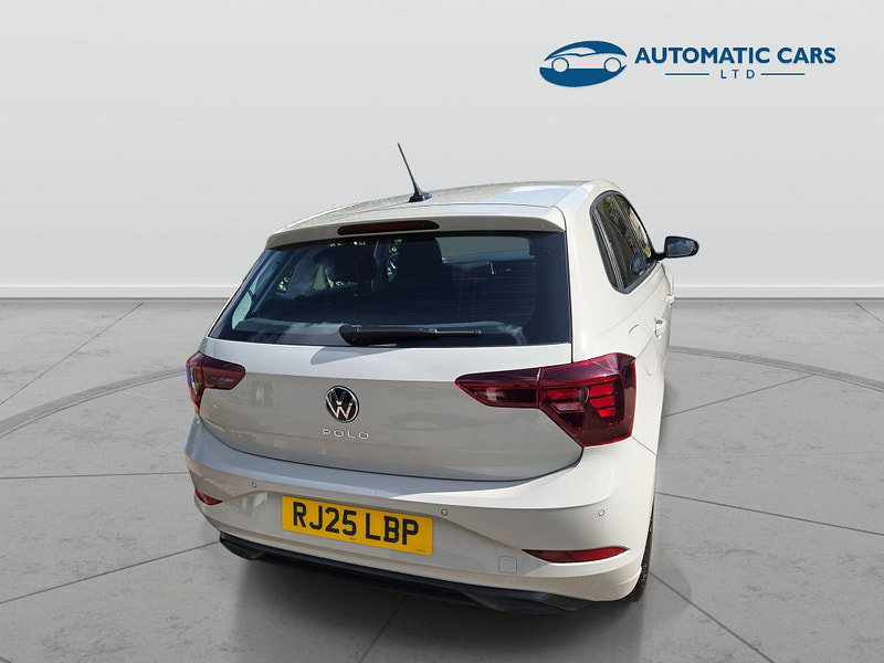 Volkswagen Polo LIFE TSI DSG Automatic