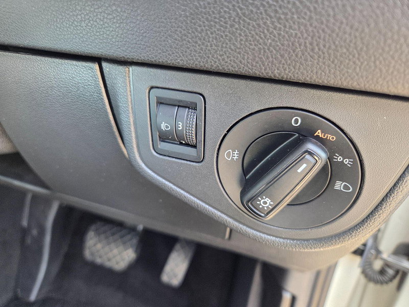 Volkswagen Polo LIFE TSI DSG Automatic