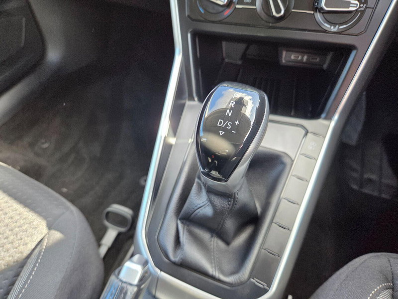 Volkswagen Polo LIFE TSI DSG Automatic