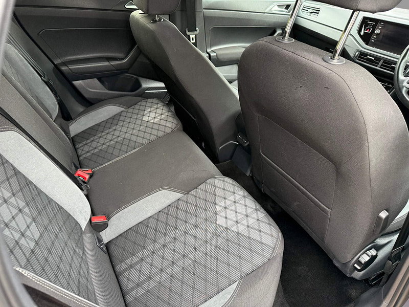 Volkswagen Polo R-LINE TSI DSG Automatic