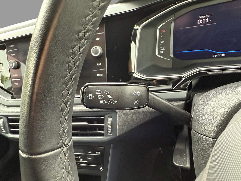 Volkswagen Polo R-LINE TSI DSG Automatic
