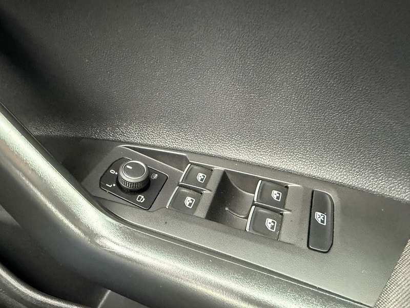 Volkswagen Polo R-LINE TSI DSG Automatic