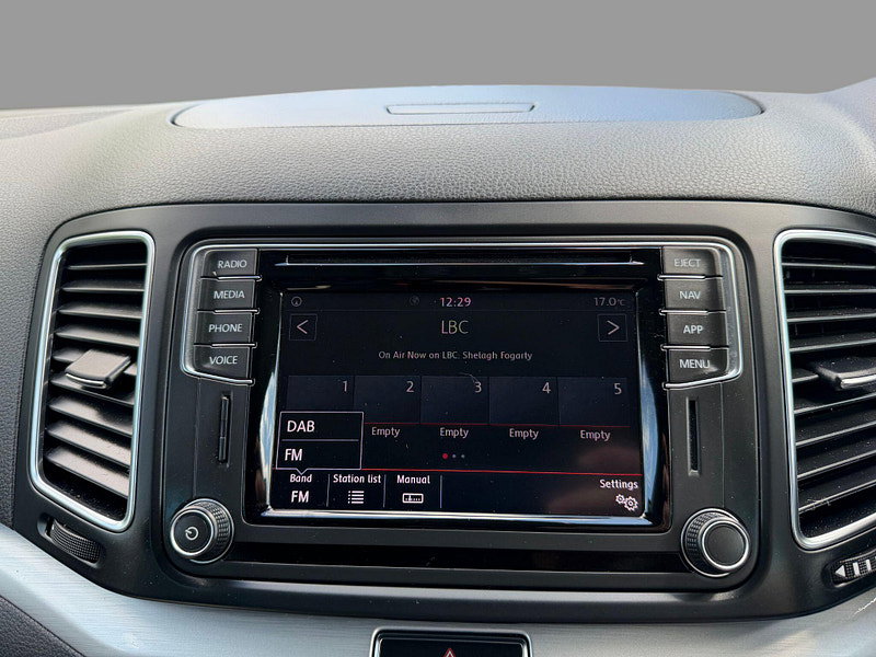Volkswagen Sharan SE NAVIGATION TSI