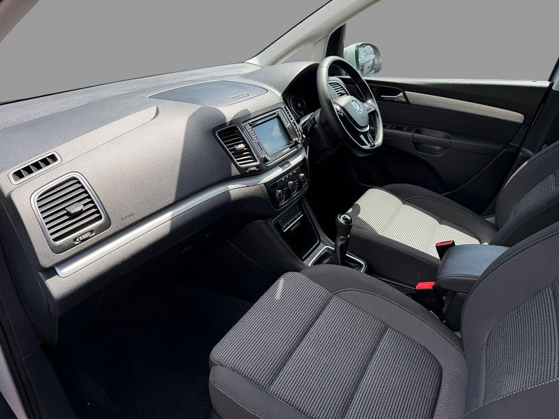 Volkswagen Sharan SE NAVIGATION TSI