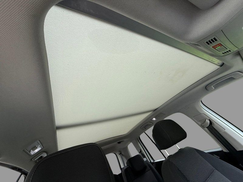 Volkswagen Touran MATCH TSI DSG Automatic