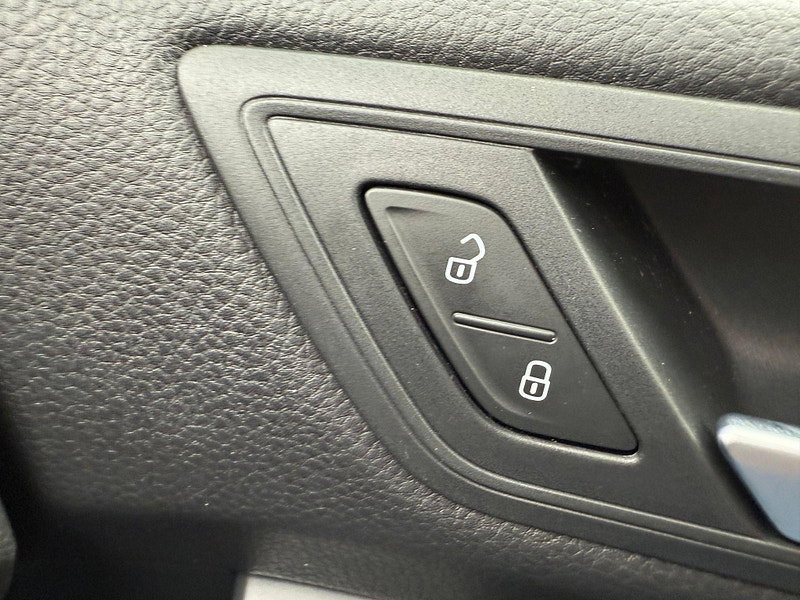 Volkswagen Touran MATCH TSI DSG Automatic