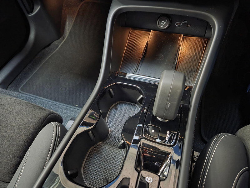 Volvo XC40 B4 PLUS