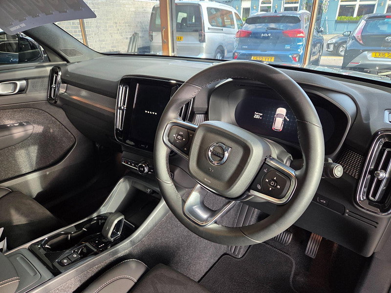 Volvo XC40 B4 PLUS