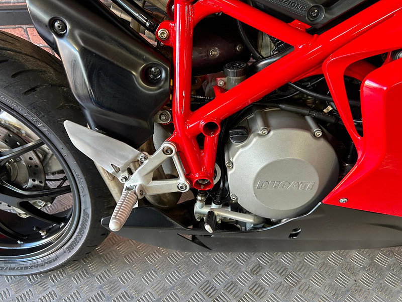 DUCATI 848 LOW MILES CLEAN EXAMPLE