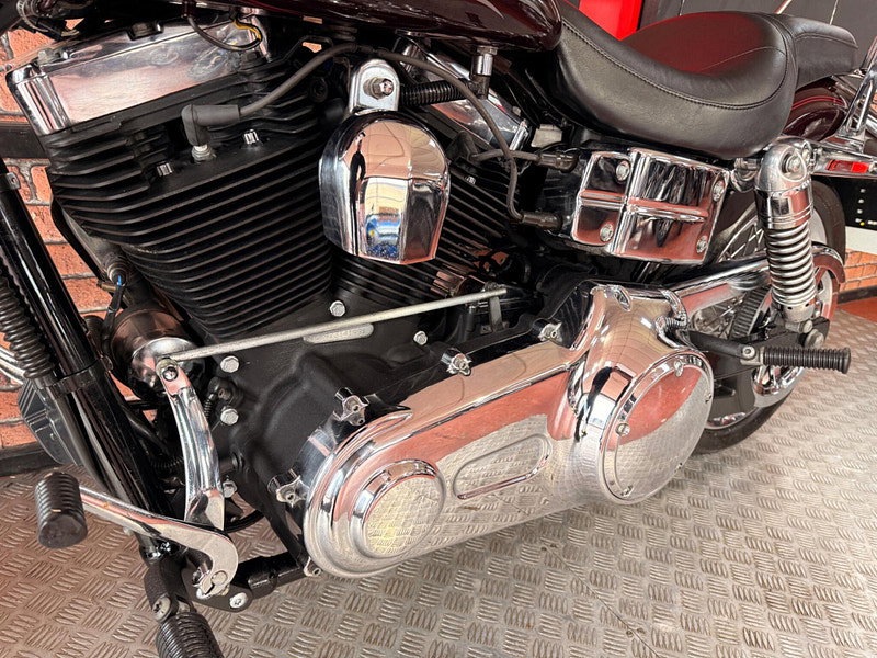 Harley-Davidson Dyna 2007 Dyna Wide Glide FXDWG, nice extras