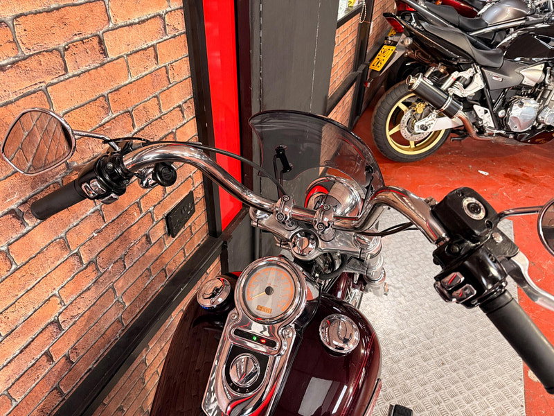 Harley-Davidson Dyna 2007 Dyna Wide Glide FXDWG, nice extras