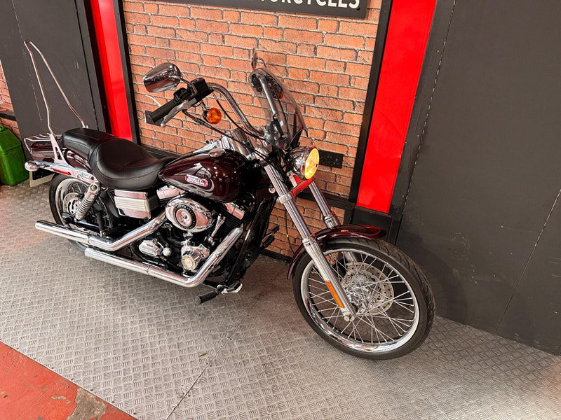 Harley-Davidson Dyna 2007 Dyna Wide Glide FXDWG, nice extras