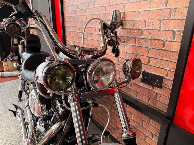 Harley-Davidson Dyna FXDWG Wide glide, 100th Aniversary model
