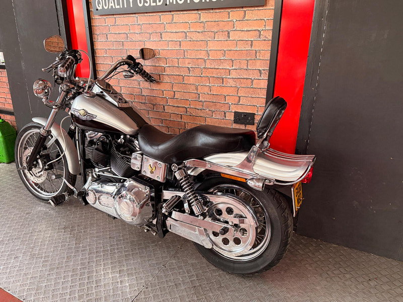 Harley-Davidson Dyna FXDWG Wide glide, 100th Aniversary model
