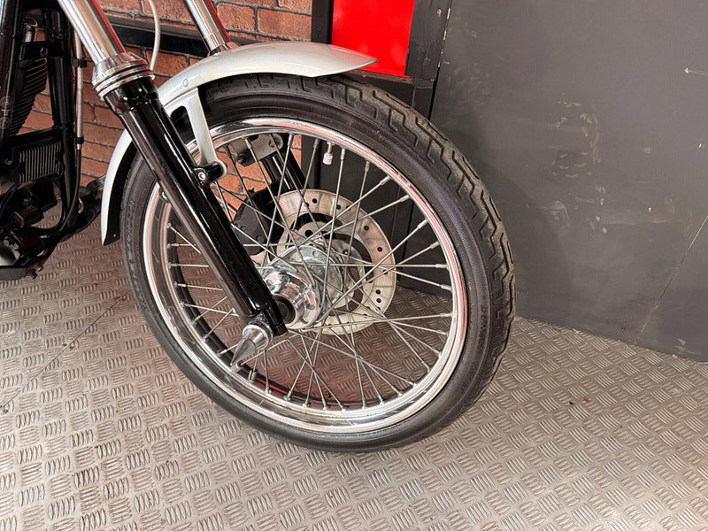 Harley-Davidson Dyna FXDWG Wide glide, 100th Aniversary model