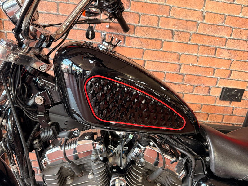Harley-Davidson Sportster 1200 XL1200V Seventy-Two