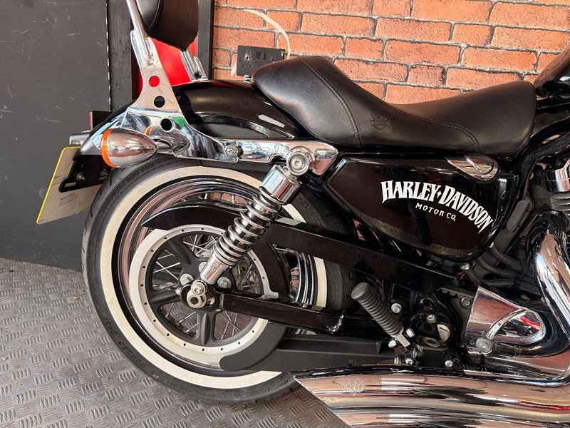 Harley-Davidson Sportster 1200 XL1200V Seventy-Two