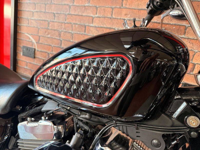 Harley-Davidson Sportster 1200 XL1200V Seventy-Two