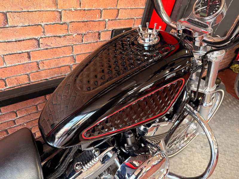 Harley-Davidson Sportster 1200 XL1200V Seventy-Two