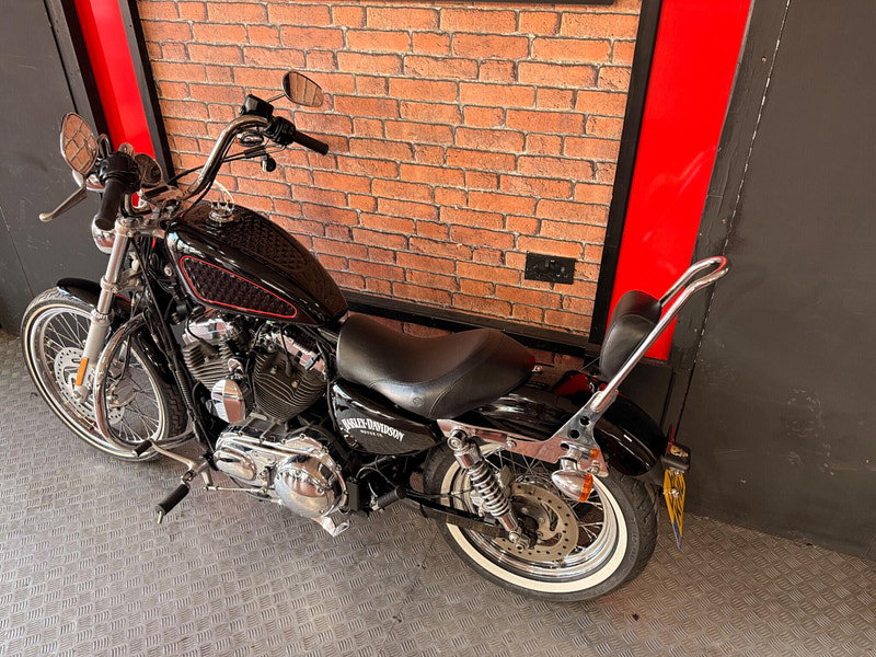 Harley-Davidson Sportster 1200 XL1200V Seventy-Two