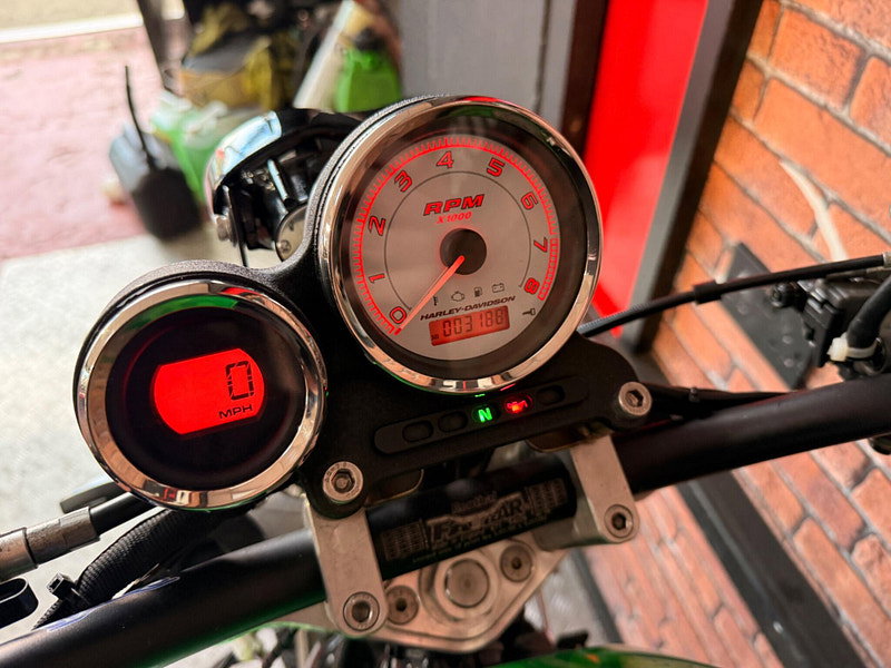 Harley-Davidson Sportster XR1200 AMA Pro Vance & Hines cup