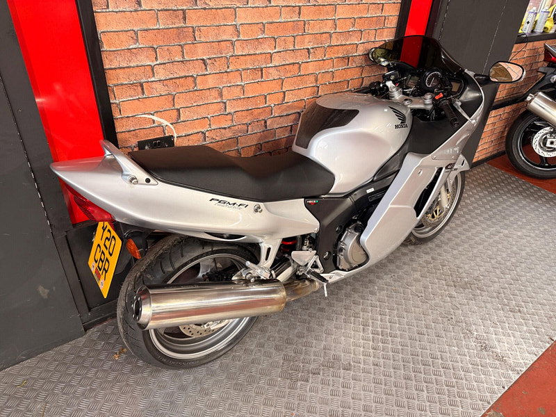 Honda CBR1100XX Super Blackbird 1100