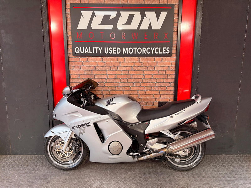 Honda CBR1100XX Super Blackbird 1100
