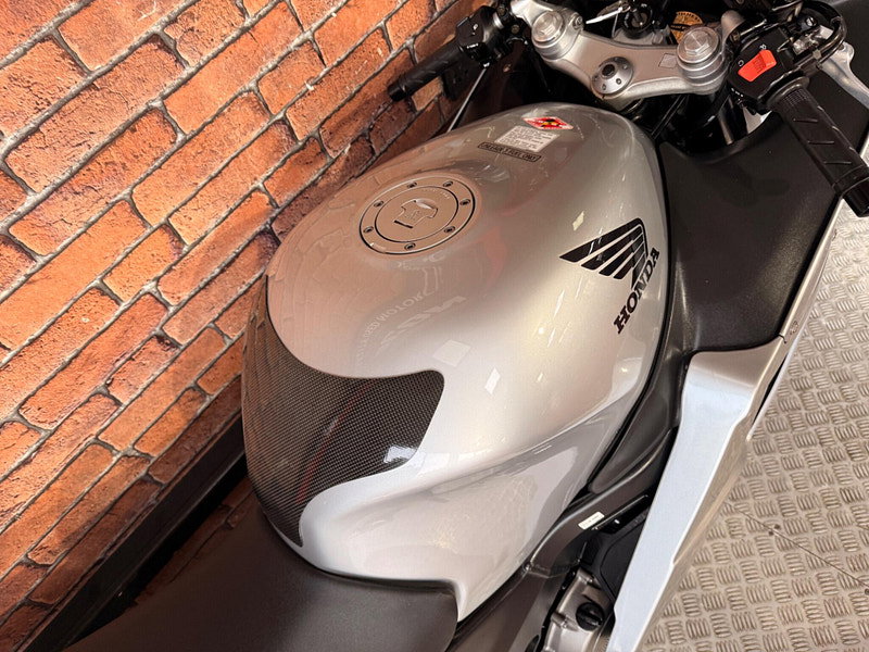 Honda CBR1100XX Super Blackbird 1100