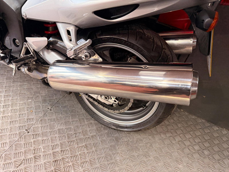 Honda CBR1100XX Super Blackbird 1100
