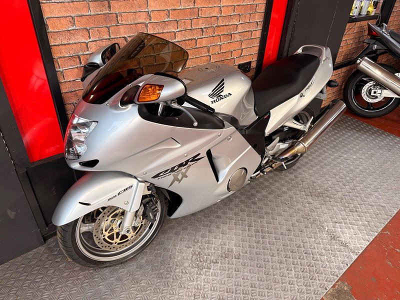 Honda CBR1100XX Super Blackbird 1100