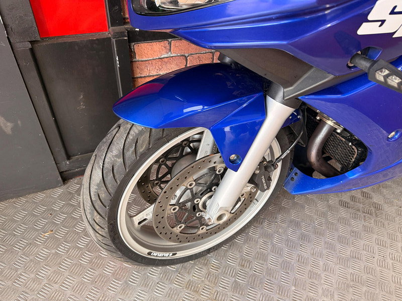 Suzuki SV1000S 