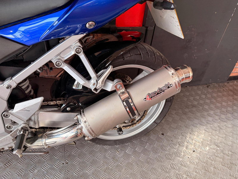 Suzuki SV1000S 