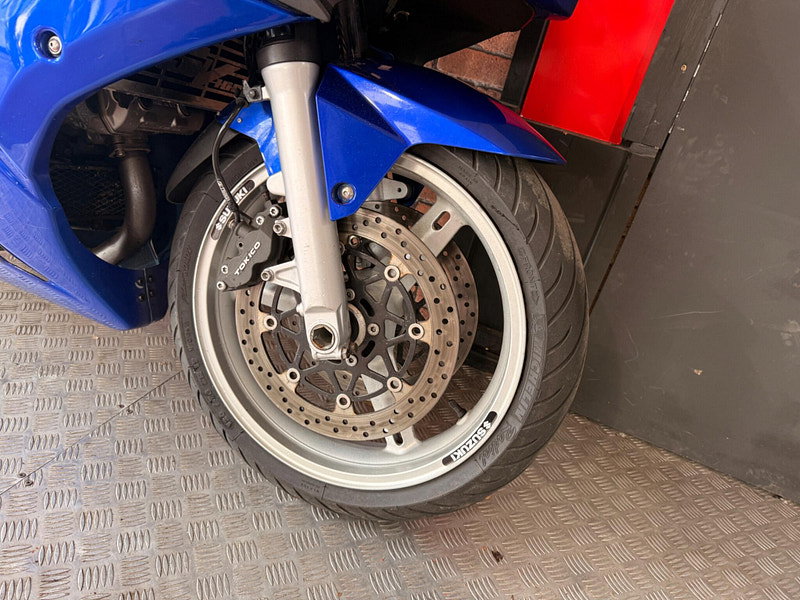 Suzuki SV1000S 