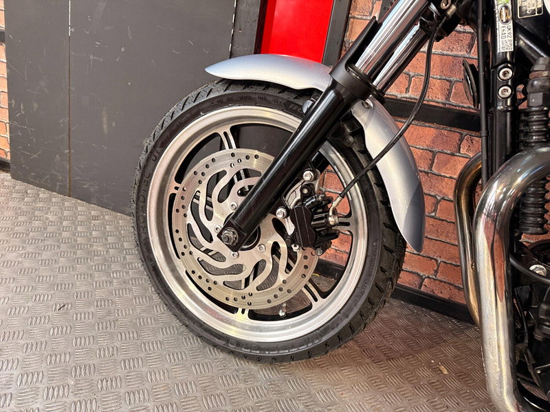 Triumph Bonneville 865 865
