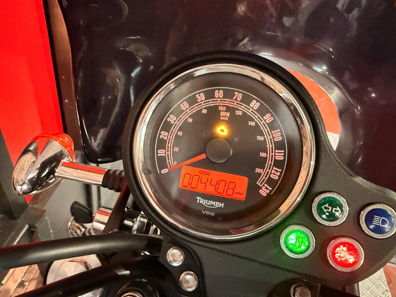 Triumph Bonneville 865 865