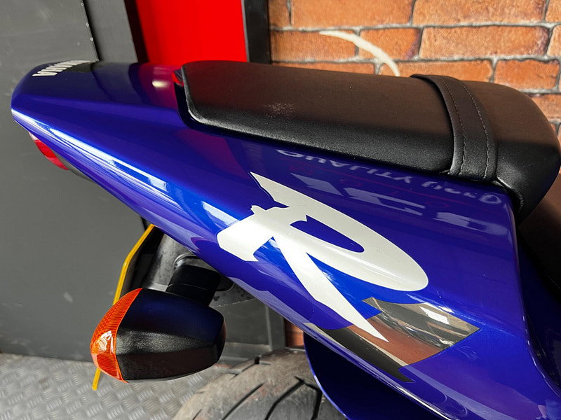Yamaha R1 1000