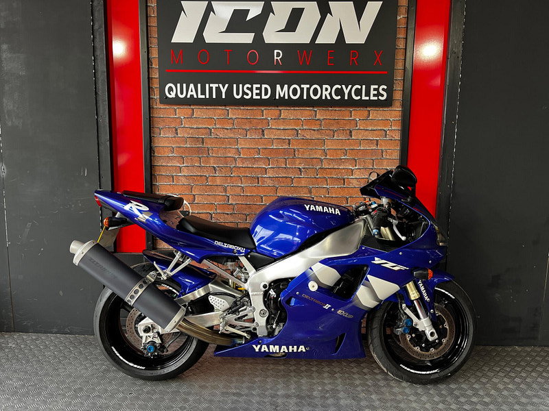 Yamaha R1 1000