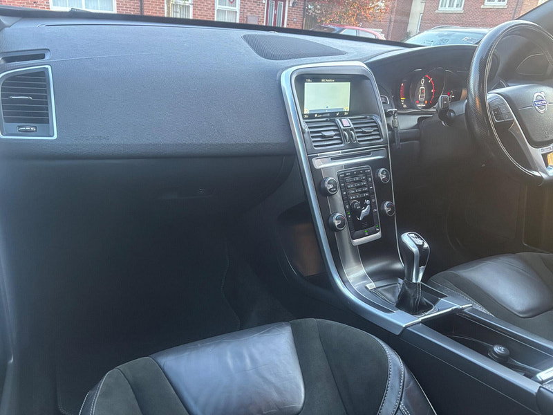 Volvo XC60 2.0 D4 R-Design Nav Euro 6 (s/s) 5dr