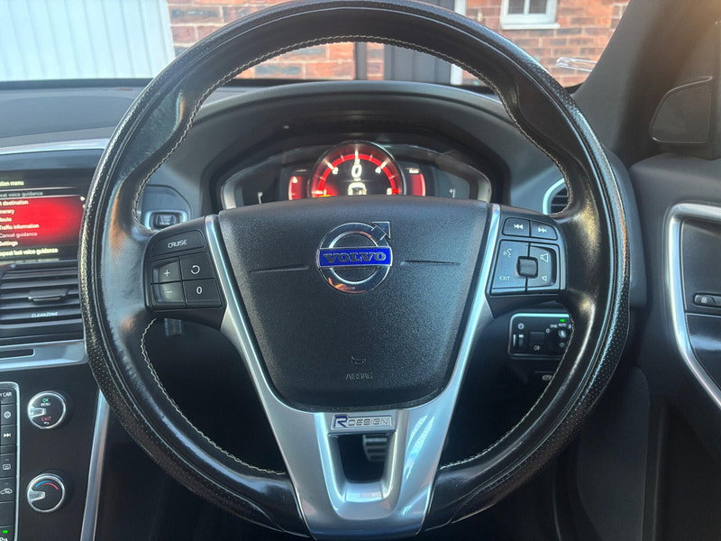 Volvo XC60 2.0 D4 R-Design Nav Euro 6 (s/s) 5dr