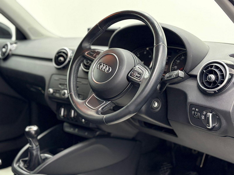 Audi A1 1.6 TDI Sport Euro 5 (s/s) 3dr