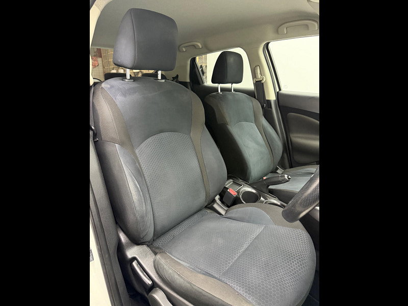 Nissan Juke 1.6 n-tec Euro 5 5dr (17in Alloy)