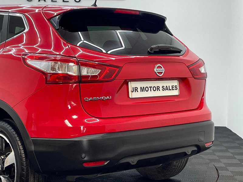 Nissan Qashqai 1.6 DIG-T n-tec 2WD Euro 6 (s/s) 5dr
