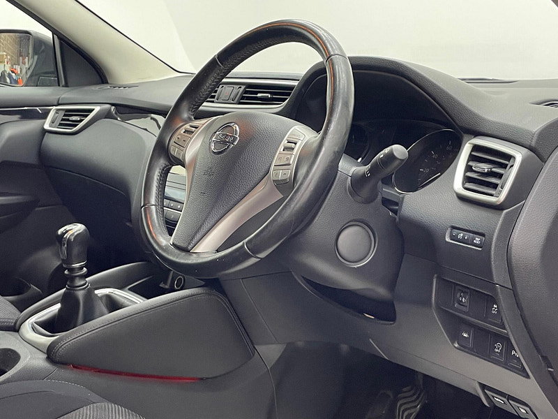 Nissan Qashqai 1.6 DIG-T n-tec 2WD Euro 6 (s/s) 5dr