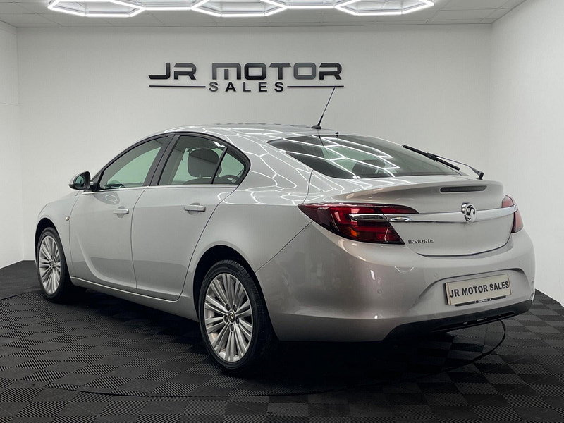 Vauxhall Insignia 1.8 16V Design Euro 5 5dr