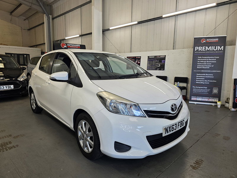 Toyota Yaris 1.33 Dual VVT-i TR Hatchback 5dr Petrol Manual Euro 5 (101 ps)