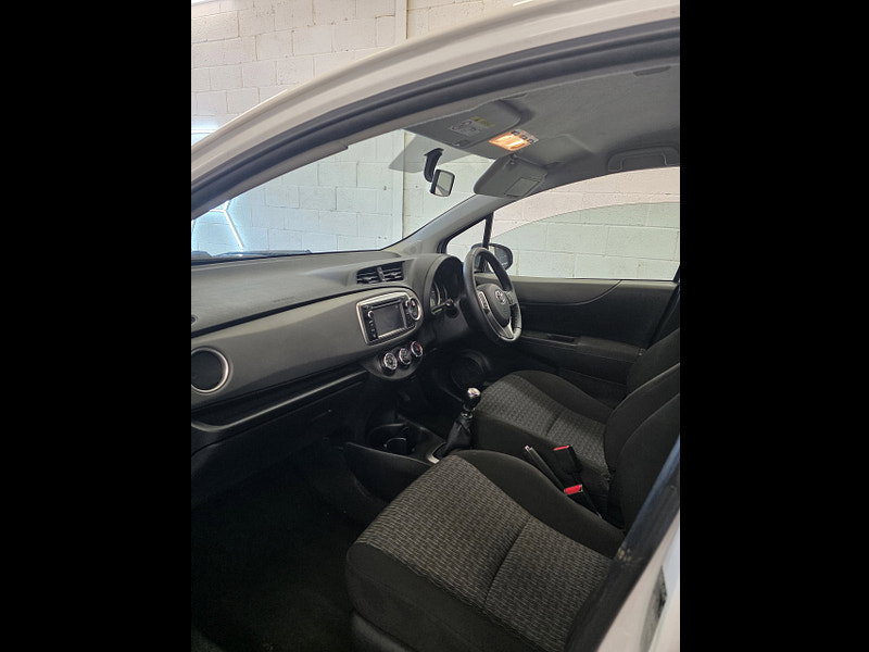 Toyota Yaris 1.33 Dual VVT-i TR Hatchback 5dr Petrol Manual Euro 5 (101 ps)