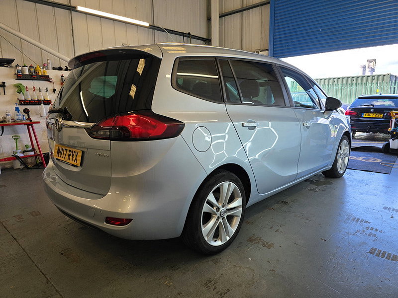 Vauxhall Zafira Tourer 1.4i Turbo SRi Nav MPV 5dr Petrol Manual Euro 6 (140 ps)