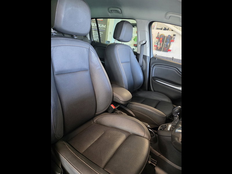 Vauxhall Zafira Tourer 1.4i Turbo SRi Nav MPV 5dr Petrol Manual Euro 6 (140 ps)