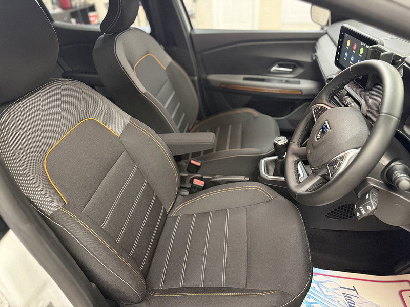Dacia Sandero Stepway 1.0 TCe Comfort Hatchback 5dr Petrol Manual Euro 6 (s/s) (90 ps)